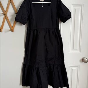 Chic Black Midi Dress with Puff Sleeves